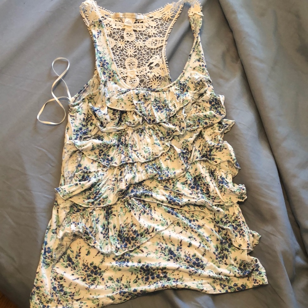 LC ruffle tank